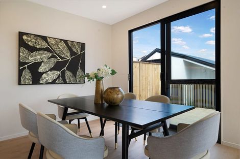 Photo of property in 37 Paretao Street, Massey, 0614