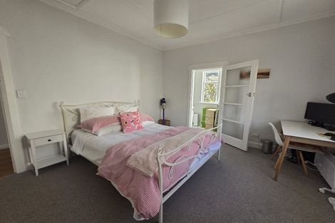 Photo of property in 202 The Parade, Island Bay, Wellington, 6023