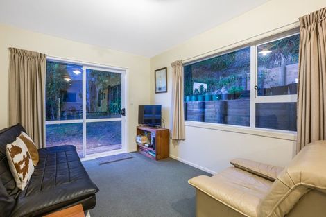 Photo of property in 32 Papakowhai Road, Papakowhai, Porirua, 5024