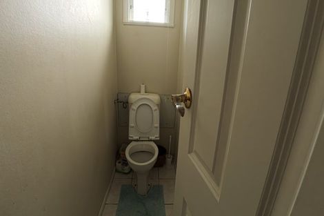 Photo of property in 33 Chippendale Crescent, Birkdale, Auckland, 0626