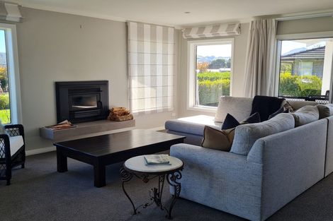 Photo of property in 13 Kestrel Lane, Kinloch, Taupo, 3377