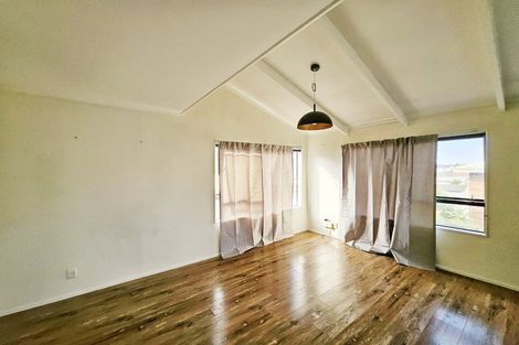 Photo of property in 1/3 Bruce Road, Glenfield, Auckland, 0629