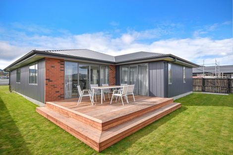 Photo of property in 147 Wingatui Road, Mosgiel, 9024