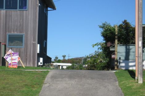Photo of property in 701b Beach Road, Rothesay Bay, Auckland, 0630