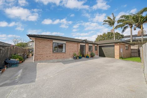 Photo of property in 5b Chelmsley Avenue, Henderson, Auckland, 0612
