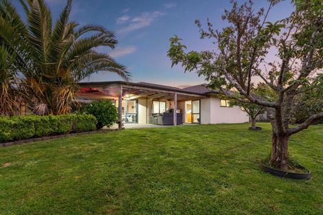 Photo of property in 6 Caulfield Place, Pukehangi, Rotorua, 3015