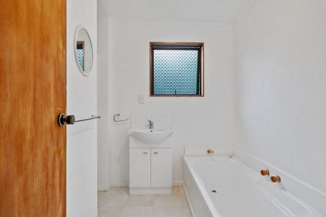 Photo of property in 32 Rata Street, Tokomaru, Palmerston North, 4474