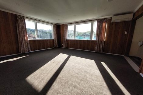 Photo of property in 107 Rangituhi Crescent, Takapuwahia, Porirua, 5022