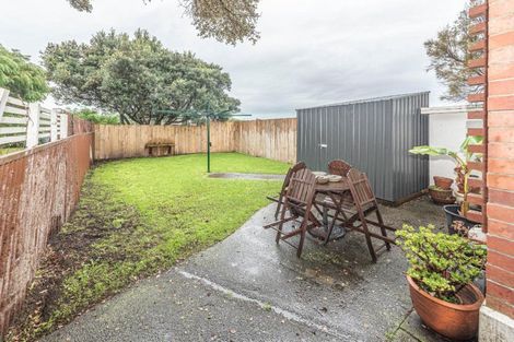 Photo of property in 30 Seafront Road, Castlecliff, Wanganui, 4501