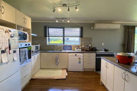 Photo of property in 96 Rototuna Road, Rototuna, Hamilton, 3210