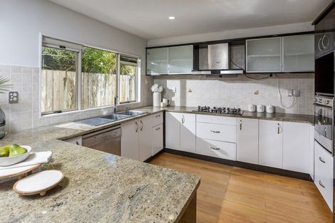 Photo of property in 78 Medallion Drive, Oteha, Auckland, 0632