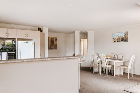 Photo of property in 86 Longview Drive, Papamoa Beach, Papamoa, 3118