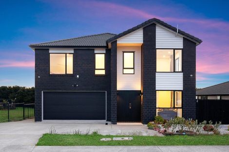 Photo of property in 16 Wheriko Avenue, Glenbrook, 2681