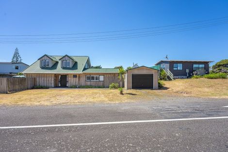 Photo of property in 19 Dixie Street, Te Horo Beach, Otaki, 5581