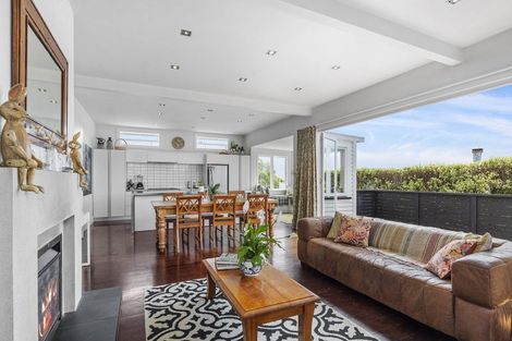 Photo of property in 29 Mana Street, Vogeltown, Wellington, 6021