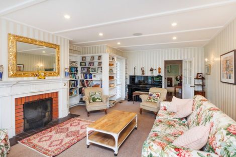 Photo of property in 15 Trent Avenue, Hokowhitu, Palmerston North, 4410