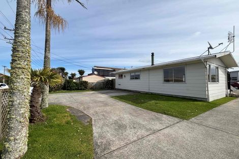 Photo of property in 38 Hatton Road, Orewa, 0931