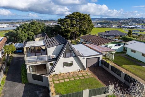 Photo of property in 12 Eureka Place, Parahaki, Whangarei, 0112