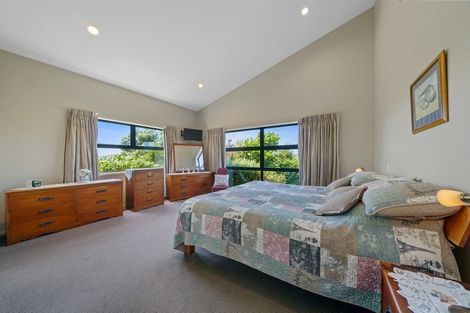 Photo of property in 15 Kahurangi Heights, Aotea, Porirua, 5024
