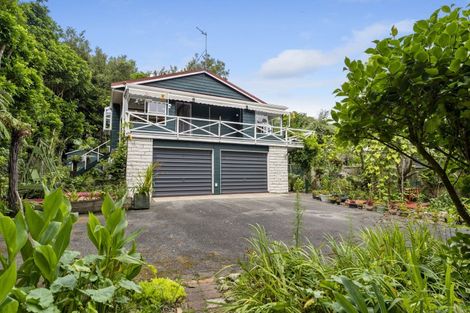 Photo of property in 15b Kakariki Grove, Waikanae, 5036