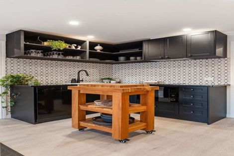 Photo of property in 5 Poaka Place, Beach Haven, Auckland, 0626