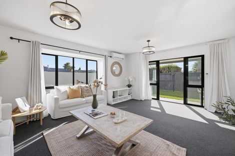Photo of property in 2 Chilcombe Street, Ilam, Christchurch, 8041