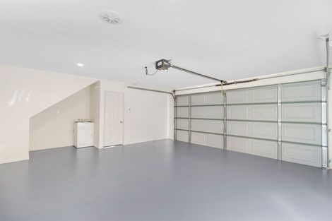 Photo of property in 1 Kittiwake Drive, Schnapper Rock, Auckland, 0632
