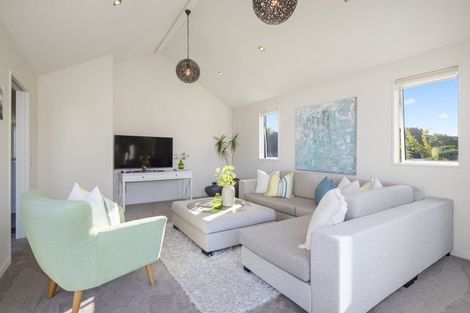 Photo of property in 34 Oceania Place, Mellons Bay, Auckland, 2014