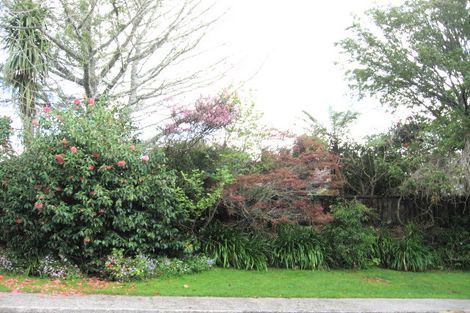 Photo of property in 8 Tupara Crescent, Kawaha Point, Rotorua, 3010