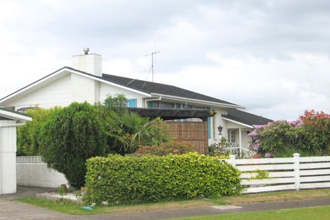 Photo of property in 33 Coppelia Avenue, Omokoroa, 3114