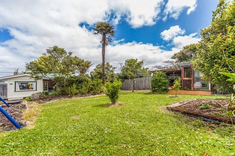 Photo of property in 29 Strid Road, Te Atatu South, Auckland, 0610