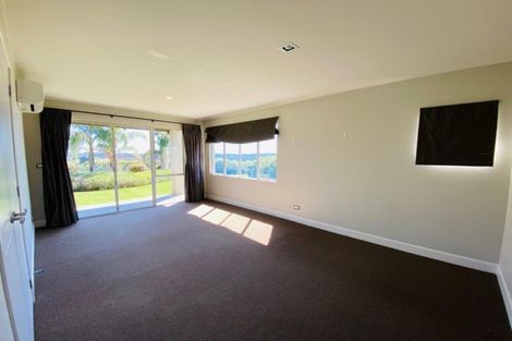 Photo of property in 5j The Prom, Coatesville, Albany, 0793