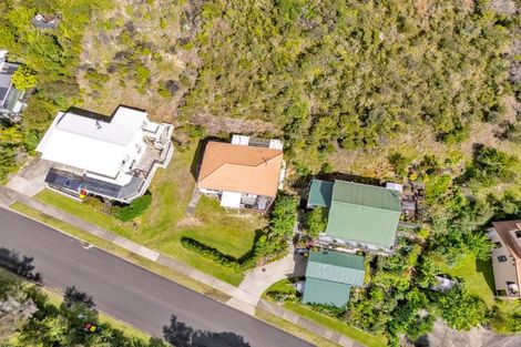 Photo of property in 33 Windsor Drive, Tairua, 3508