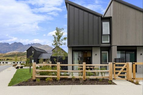 Photo of property in 2 Mcgibbon Lane, Jacks Point, 9371