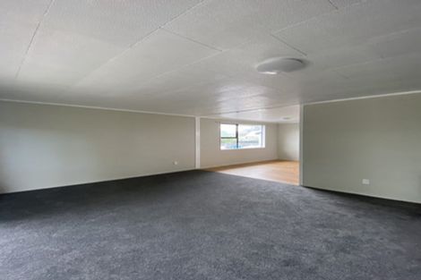 Photo of property in 30 Tawavale Street, Pukehangi, Rotorua, 3015