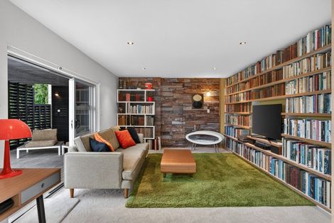 Photo of property in 70 Aramoana Avenue, Devonport, Auckland, 0624