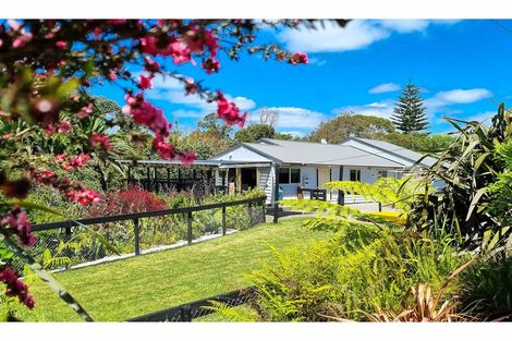 Photo of property in 57 Hauraki Road, Leigh, Warkworth, 0985