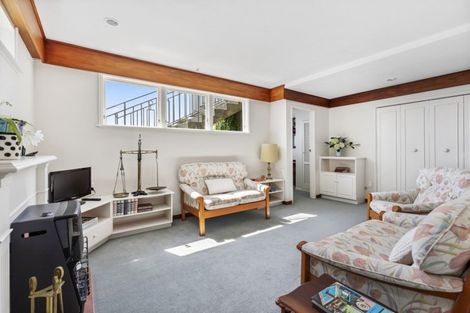 Photo of property in 10 Tai Paku Paku Road, Karaka Bays, Wellington, 6022