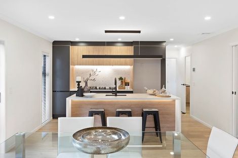 Photo of property in 7a Gambare Place, Wattle Downs, Auckland, 2103