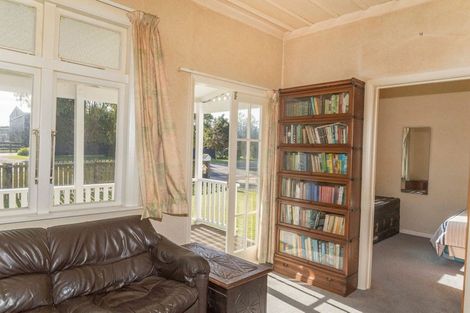 Photo of property in 27 Smith Street, Dannevirke, 4930