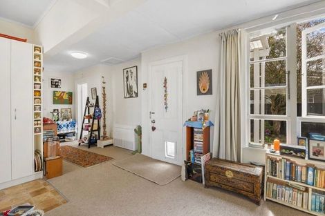 Photo of property in 23 Royal Crescent, Saint Kilda, Dunedin, 9012