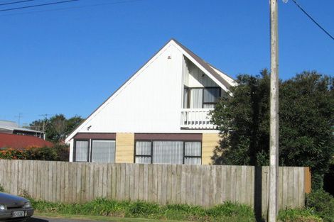 Photo of property in 18 Riverside Road, Orewa, 0931