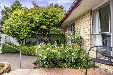 Photo of property in 2/87a Middlepark Road, Sockburn, Christchurch, 8042