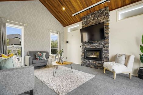 Photo of property in 15 Kemble Place, Flagstaff, Hamilton, 3210