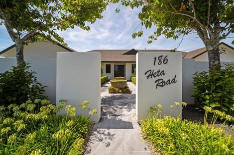 Photo of property in 186 Heta Road, Highlands Park, New Plymouth, 4312