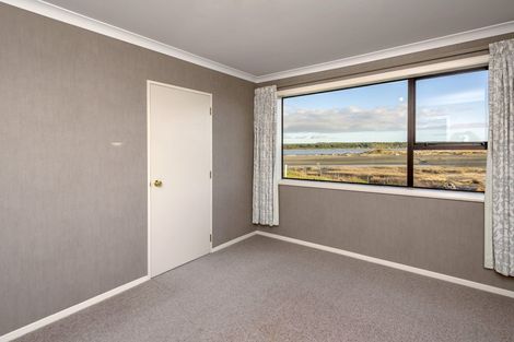 Photo of property in 9 Dawick Street, Foxton Beach, Foxton, 4815