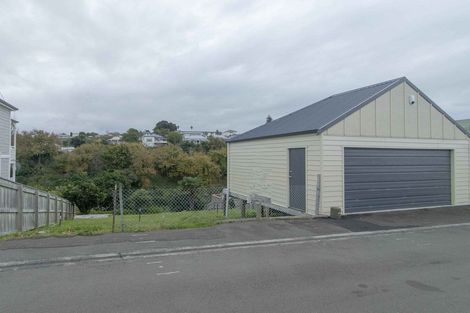 Photo of property in 19 May Avenue, Hospital Hill, Napier, 4110