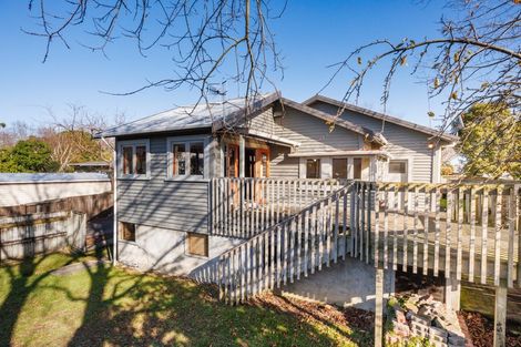 Photo of property in 28 Karina Terrace, Roslyn, Palmerston North, 4414