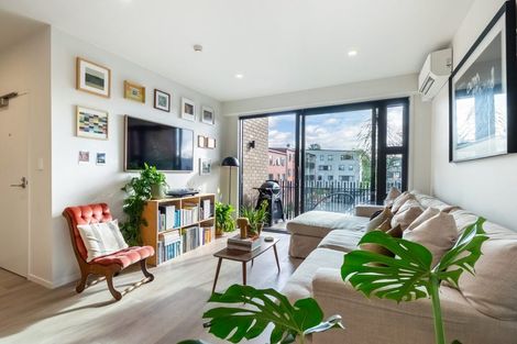 Photo of property in 201/2b Matatiki Street, Northcote, Auckland, 0627