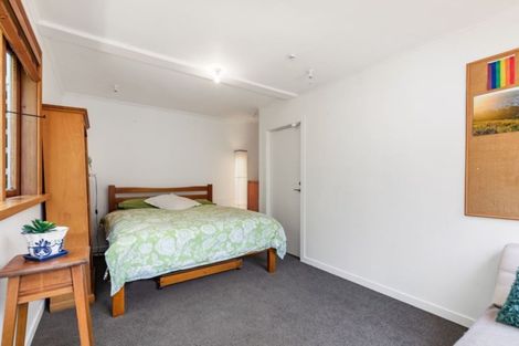 Photo of property in 12 Latham Road, York Bay, Lower Hutt, 5013